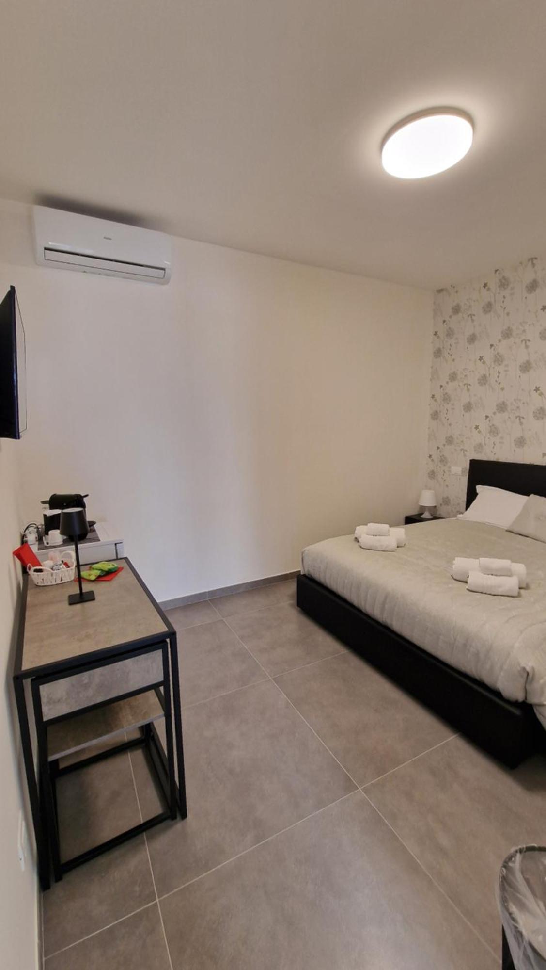 Hotel Raggio Di Sole 3 à Bari Extérieur photo
